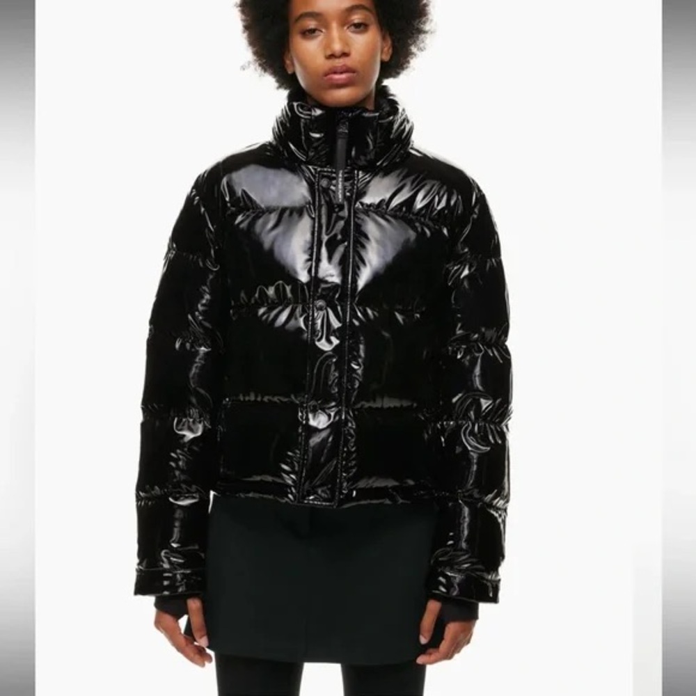 Aritzia super puff black laquer